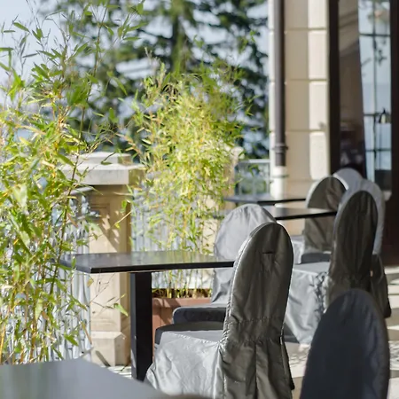 Le Palace De 5* Menthon-Saint-Bernard