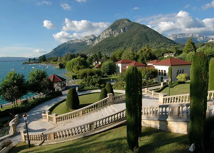 Hotel Le Palace De Menthon-Saint-Bernard