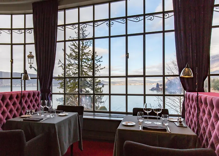 Le Palace De Hotel Menthon-Saint-Bernard