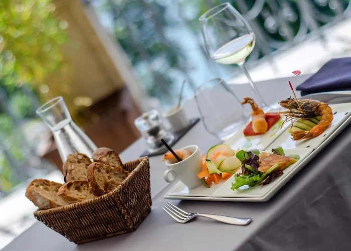 Le Palace De 5* Menthon-Saint-Bernard