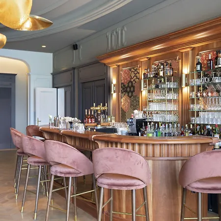 Hotel Le Palace De Menthon-Saint-Bernard