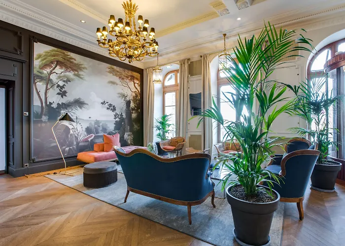 Le Palace De מלון 5*