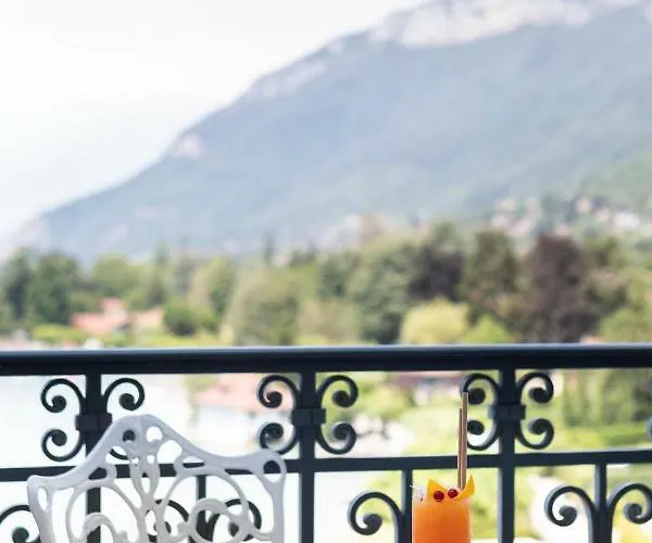 Le Palace De Hotel Menthon-Saint-Bernard